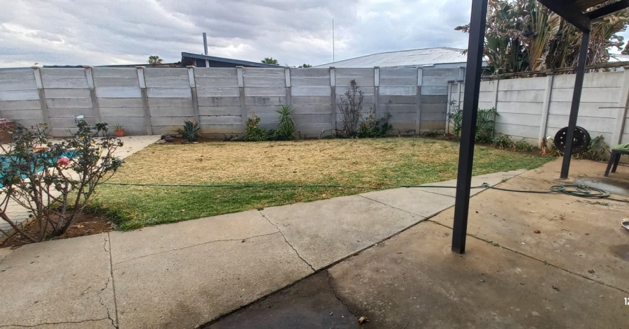 3 Bedroom Property for Sale in Roosheuwel North West